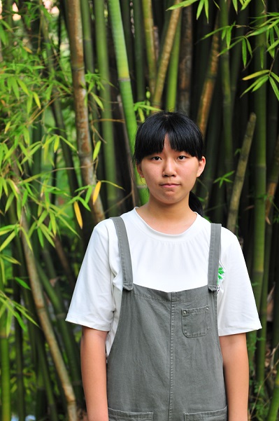 体育之星 杨灵青 高三（1）.jpg