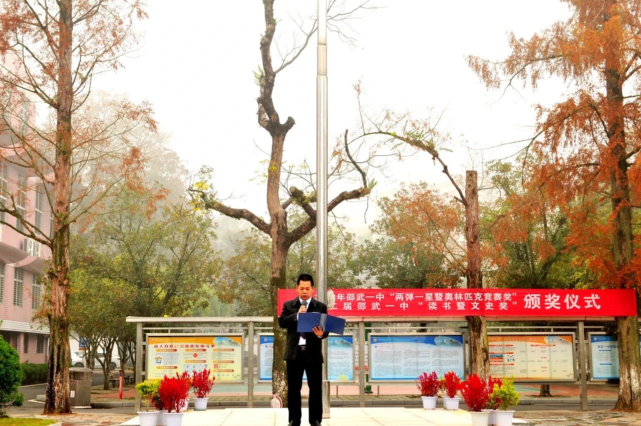 1703040259696770.jpg 3f2157c80bdba7b1bb39ed239adc00bf.jpg