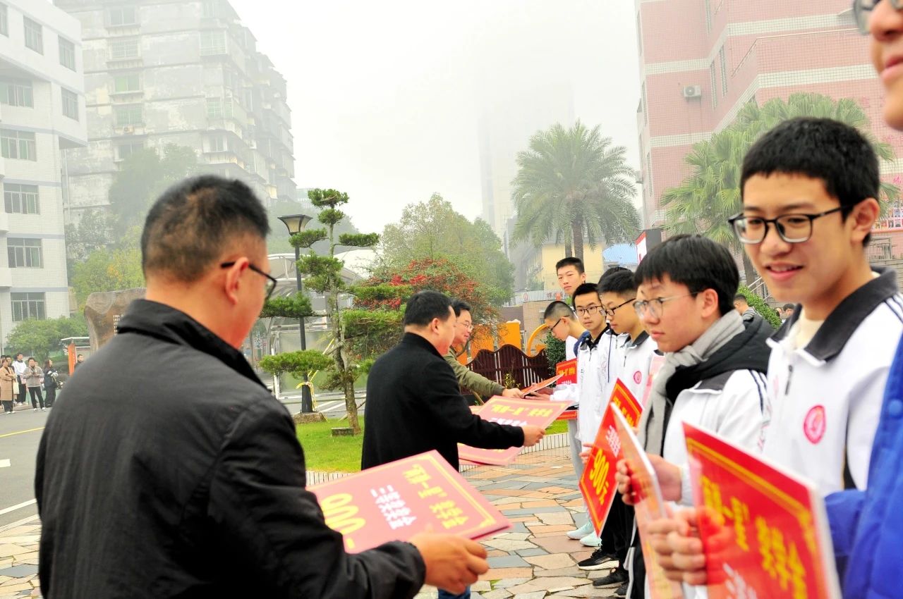 1703040421924494.jpg d30098c7f0574c883417672a603f492f.jpg