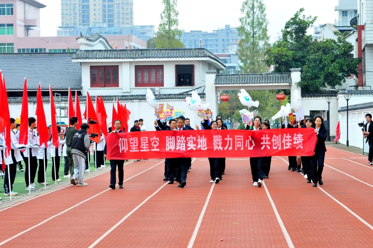 1703644970131505.jpg bebe6cdb26bb3a10296c2b477278cffe.jpg