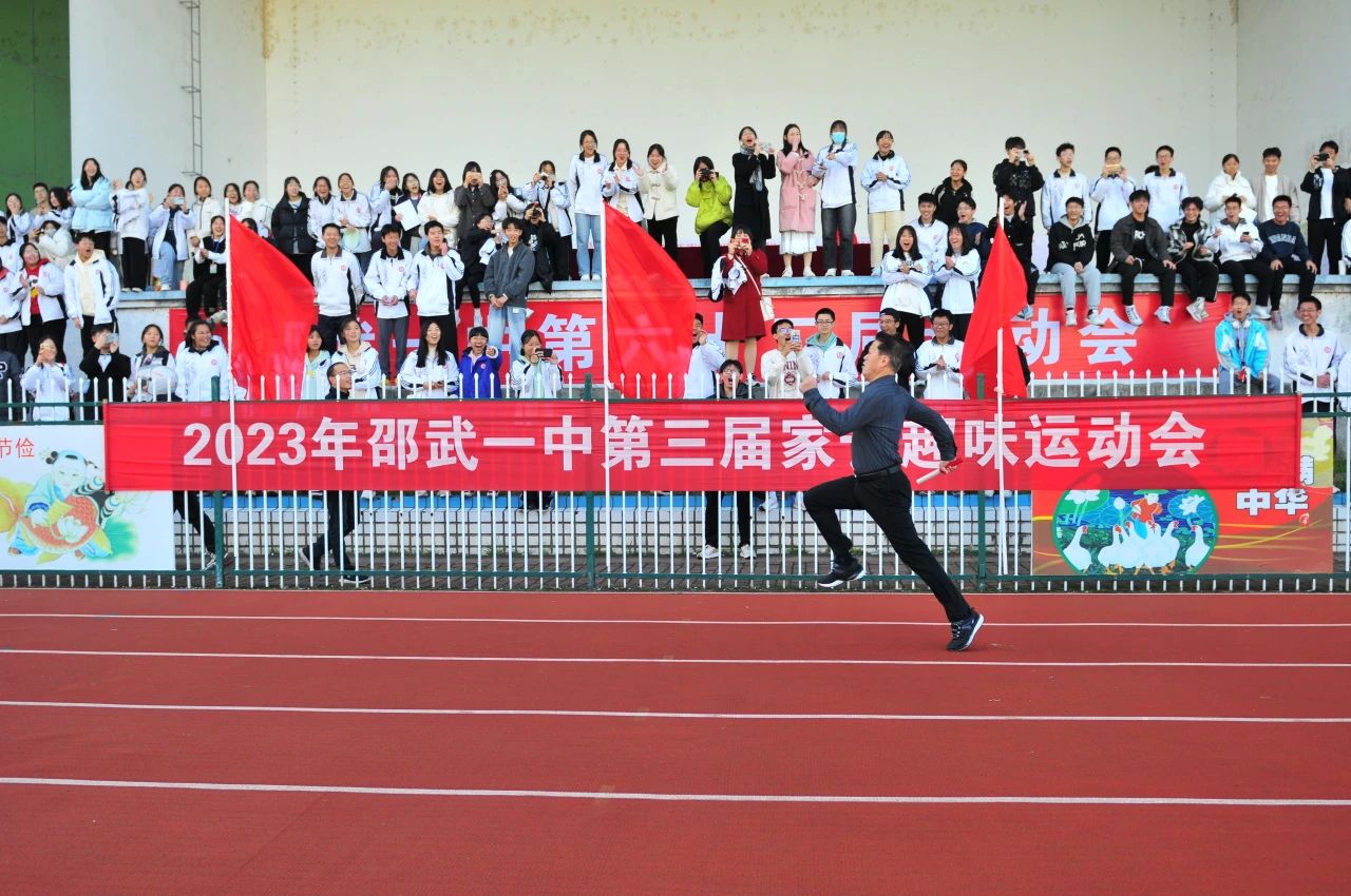 1703645550529893.jpg 9878e49fafad6cf6e3befe795b64b242.jpg