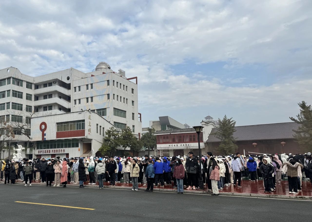 1704849919622024.jpg 0bfd4e0cb28608c7f10166f9f570c5a9.jpg