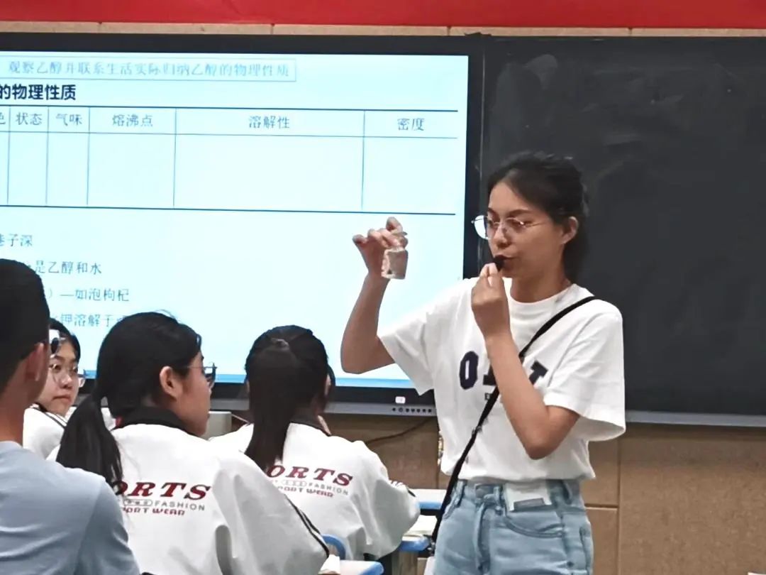 1717141295849060.jpg 5837e760d0776d433bca51de76df9cdb.jpg