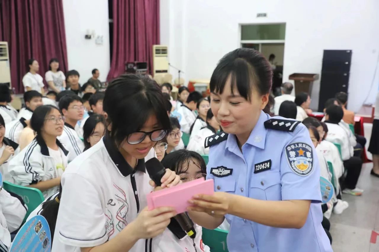 1720572664515434.jpg 6ef5c643688f32d8678d8f613e0e1bde.jpg