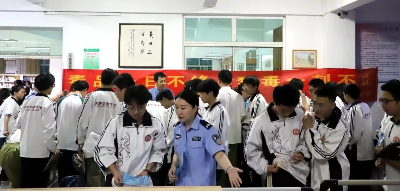 1720572705465905.jpg d7076ccd0cae83b69097fd22337be016.jpg