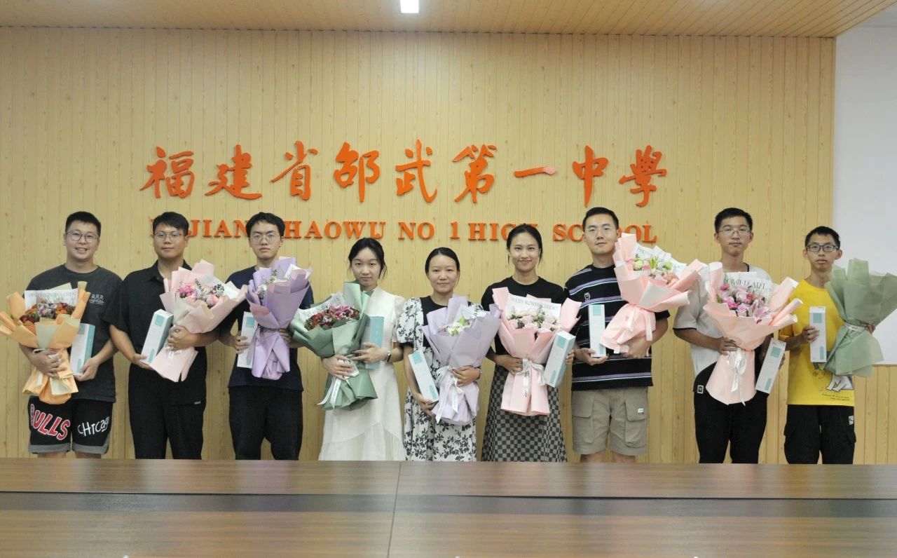 1726021236383886.jpg 4cfe53d5966e763c6fd7e6d35283e512.jpg