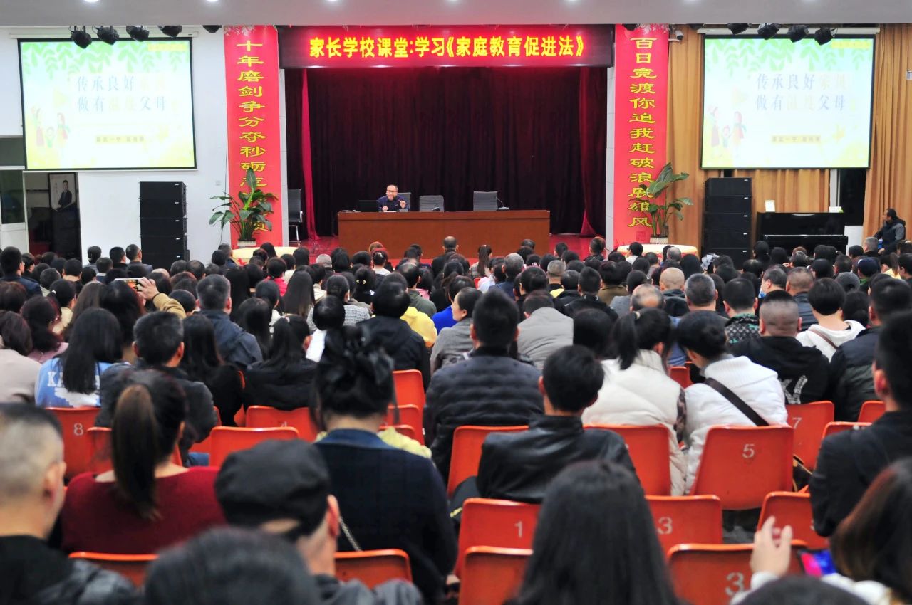 1726102905140864.jpg 9ab6097081483f2fff7959c4c95112fa.jpg