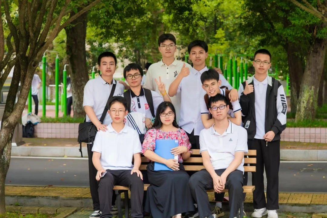 1726625213118191.jpg 2e9b8954def09b0a05098ef9931221f3.jpg